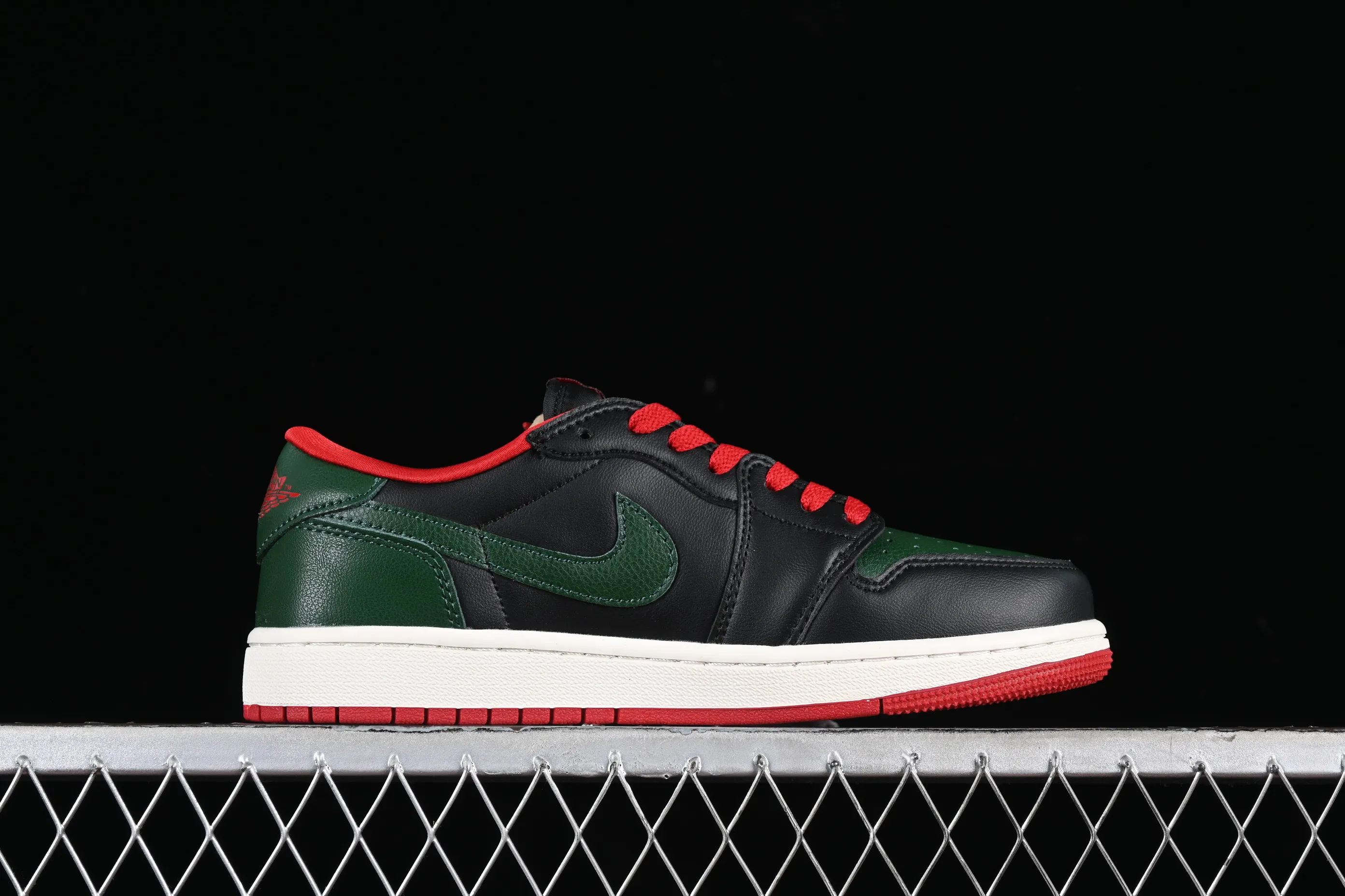 All categories Air Jordan Jordan series basketball shoes Air Jordan 1 Low Z version Air Jordan 1 Low AJ1 Joe 1 black and green color low-top cultural casual sneakers CZ0775-036